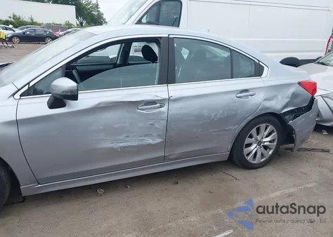 2017 Subaru Legacy 2.5I Premium из США, поврежденный, VIN 4S3BNAF68H3040414